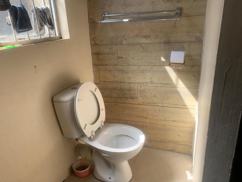 5 Bedroom Property for Sale in Devon Park Village Western Cape